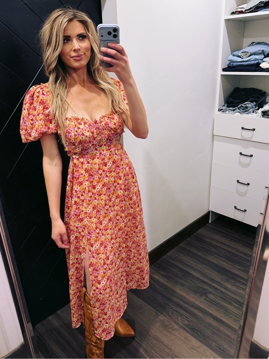 For Love And Lemons Dresses & Skirts - For Love & Lemons Pink Floral Puff-Sleeve Midi Dress